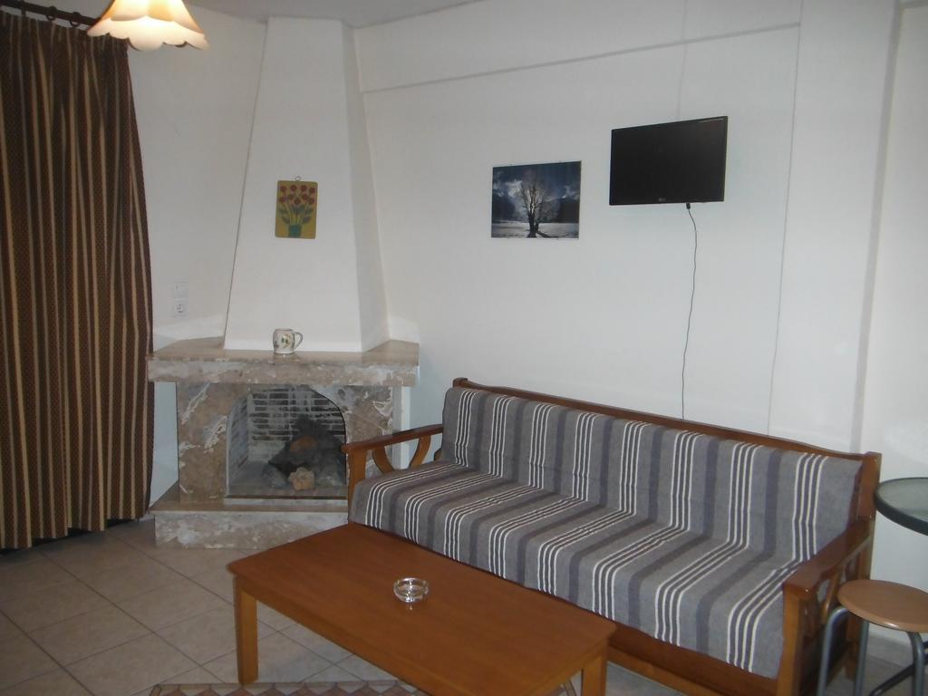 Dimitra'S Apartments Olympiakí Aktí Ngoại thất bức ảnh